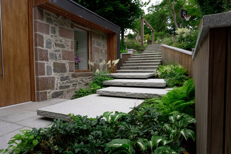 heather-dale-photo-1750x500