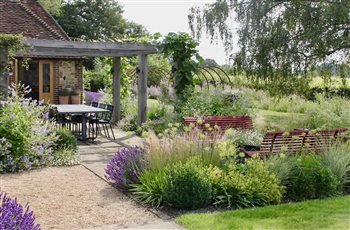 Contemporary Country Garden - Edenbridge