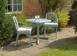 Oxley's Rissington Pedestal Set