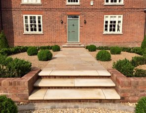 Period Front Garden