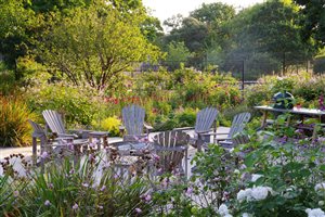 Helen Elks-Smith FSGLD - Country Garden New Forest.