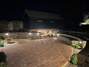 Low maintenance large garden - Wargrave, Berkshire
