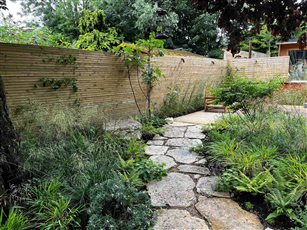 Long, narrow garden - Lambourn, Berkshire - kitchen garden, woodland garden and sunny terrace