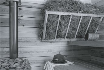 Hay sauna using wild flower meadow hay