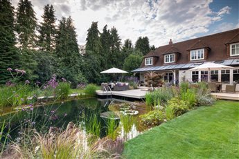 Swimming Pond - Felden -
Photo by Richard Bloom @richardbloomphoto
