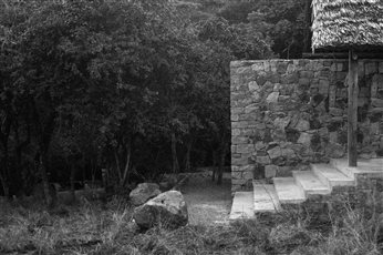 Ol Losowon, a private residence amongst native bushland and grasses in Nairobi