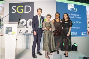 SGD Awards 2025 - Sarah Eberle FSGD - Large Residential Landscapes & Gardens Winner – Sponsor Stoneworld