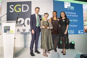 SGD Awards 2025 - Sarah Eberle FSGD - Large Residential Landscapes & Gardens Winner – Sponsor Stoneworld