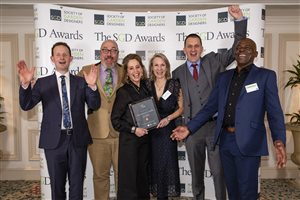 SGD Awards 2020 Winner - Small Residential Garden - Butter Wakefield - Ribbon Wheel Garden – Sponsor Outdoor Creations