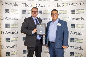 SGD Awards 2022 - Matthew Wilson MSGD - Large Residential Landscapes and Gardens Winner - Sponsor Stoneworld Oxfordshire