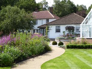 Naturalistic meadow garden