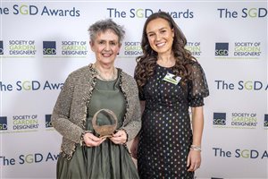 SGD Awards 2025 - Sarah Eberle FSGD - Large Residential Landscapes & Gardens Winner – Sponsor Stoneworld