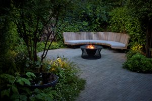 Sheila Jack MSGLD - Notting Hill Garden. Photograph © Alister Thorpe