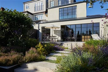 A contemporary London garden