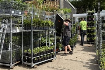 Through hard work, expertise and the use of only the best growers, we have built a trusted relationship with our clients.