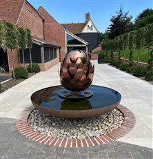 A 2m variation of The Specular created for The Marquis Suffolk, providing a reflective setting for a central sculpture. Developed with interior designers Rendall & Wright as a distinctive feature for the hotel entrance.