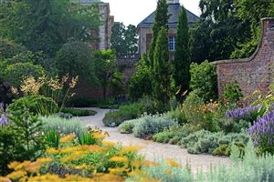 Andy Sturgeon FSGLD - The The Mediterranean Garden, Beningbrough.  Photograph © Mischa Haller