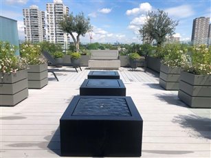 Battersea roof terrace. Water features.