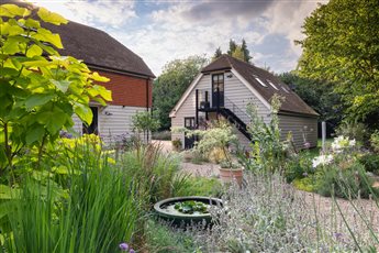 Gravel Garden - Felden -
Photo by Richard Bloom @richardbloomphoto