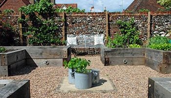 Large country garden - Frieth, Oxfordshire