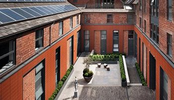Urban Courtyard Garden - Leamington Spa