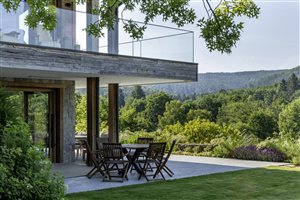 Peter Berg MSGLD - Lodge Garden. Photograph © Marianne Majerus