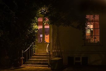 Garden lighting design and installation by Mark Packham, Garden and Landscape Lighting Designer at Garden Spark 
Sweeping steps up to country house with gently illumination 