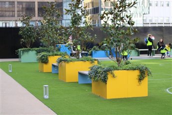 Planters at 10 Bank Street 