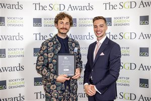 SGD Awards 2022 - Tom Massey MSGD - Small Residential Landscapes & Gardens Winner - Sponsor CORE Landscape Products