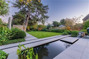 McWilliam Studio, Principal Designer Gavin McWilliam MSGLD - Marlow Garden. Photograph © Paul Upward