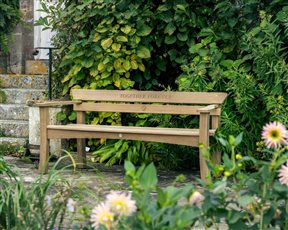 Gaze Burvill National Trust Seat
