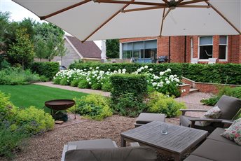 Buckinghamshire garden - hidden oasis.
Relaxed lounge area looks across the garden.