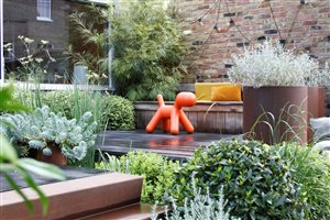 Mandy Buckland MSGD - Triple Texture Courtyard