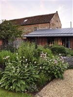 Emily Erlam - Tithe Barn - Photo Andrew Montgomery