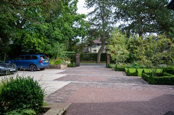 Private Residence Hale, frontage design