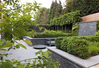 Viburnum Gate, Radlett, Award Winning Garden Design by Aralia. Photo: Copyright Aralia