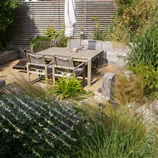 Coastal style garden in Bracklesham Bay, West Sussex