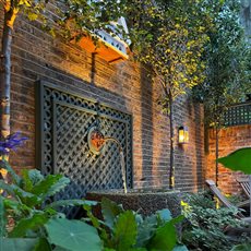 Primrose Hill Courtyard Garden
Lighting Design: DLX Lighting Limited 
Garden Design: Butter Wakefield Garden Design
Build: Landcraft UK 