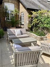 Courtyard garden 1
