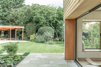 Architect Collaboration Hitchin

Sandstone paving, sustainable timber cladding, porcelain veneer cladding, modern evergreen planting.