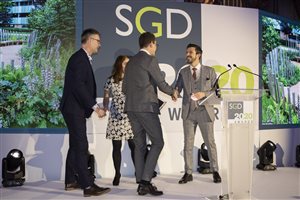 SGD Awards 2020 Winner – Healing, Learning Or Community Garden - Bowles & Wyer; Principal Designer John Wyer FSGD - Addenbrookes Hospital NHS 70 Garden – Supported by Thrive