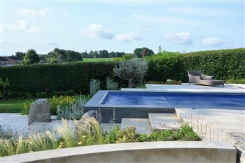 A modern family garden in Kings Langley, Hertfordshire, with focal points for play, relaxation and entertainment.
SGD Award Finalist.
For full case study, visit https://www.thegardenco.co.uk/residential/modern-family-living/
