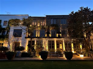 Facade Lighting Design, Holland Park
Lighting Design: DLX Lighting Design
Garden Design: Butter Wakefield Garden Design
Landscaping: Landcraft UK