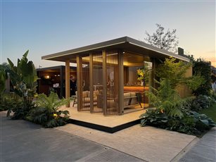 Renson Amani at RHS Chelsea Flower Show in Champagne