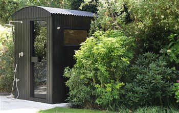 Ohk, Wildhut's smallest luxury 2 person sauna with an integrated shower. 
