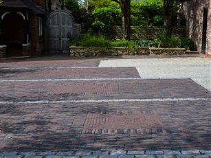 Private Residence Hale, frontage design