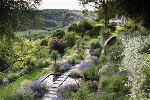 Fi Boyle MSGLD - Old Quarry Garden. Photograph © Carole Drake