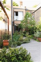 Cassandra Crouch MSGLD - Terracotta House. Photograph © Viktoria Dikareva