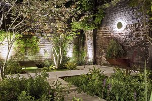 Adolfo Harrison MSGD - Shepherd's Bush Courtyard - Photo Mischa Haller