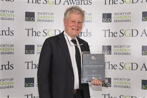 SGD Awards 2020 Winner – The Lifetime Achievement Award - Penelope Hobhouse MBE – Sponsor Alitex – collected by Niall Hobhouse